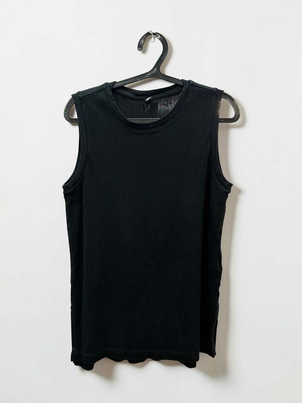 Uniqlo Black Ribbed Sleeveless Tank Top Size L